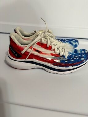 Saucony Kinvara 12 Sneaker Womens Sz 7 Stars & Stripes USA America Running Shoe